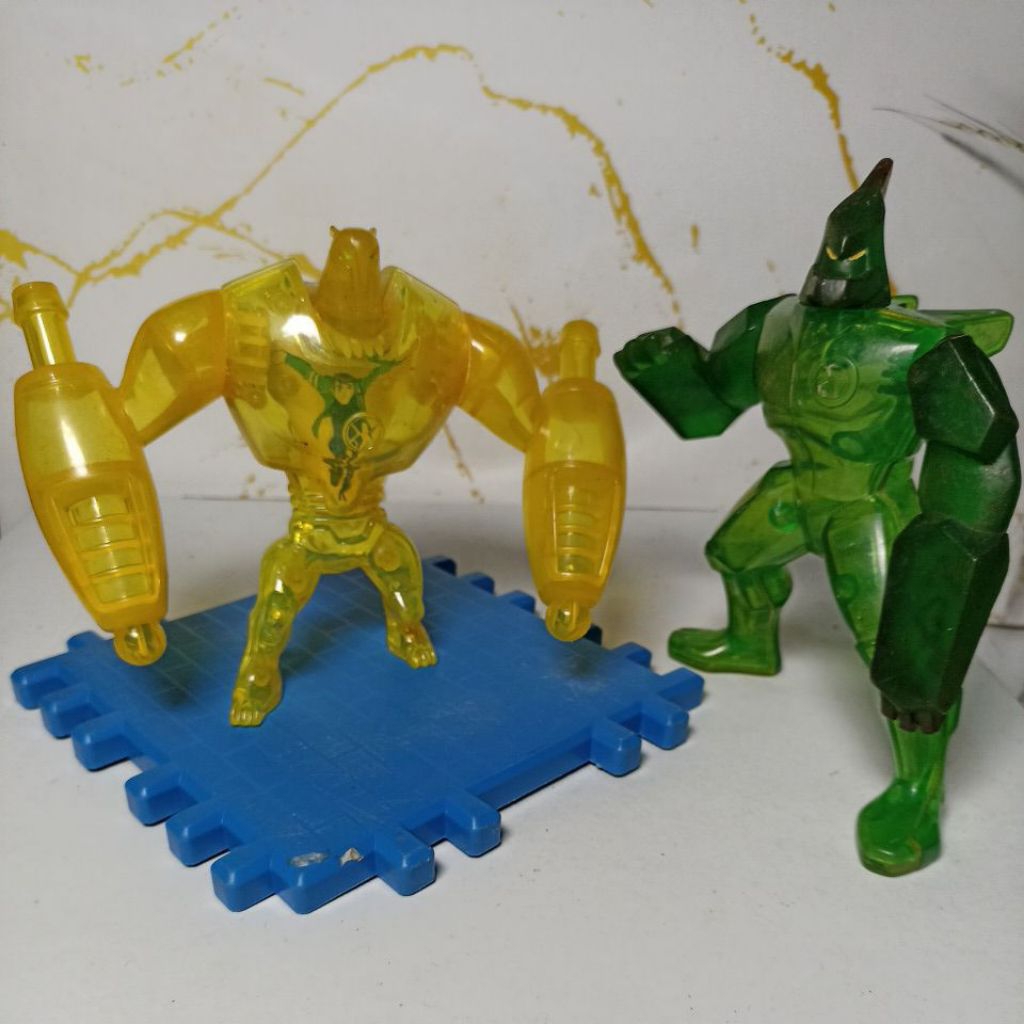 PL Preloved Mainan Figur Ben Ten Ben10