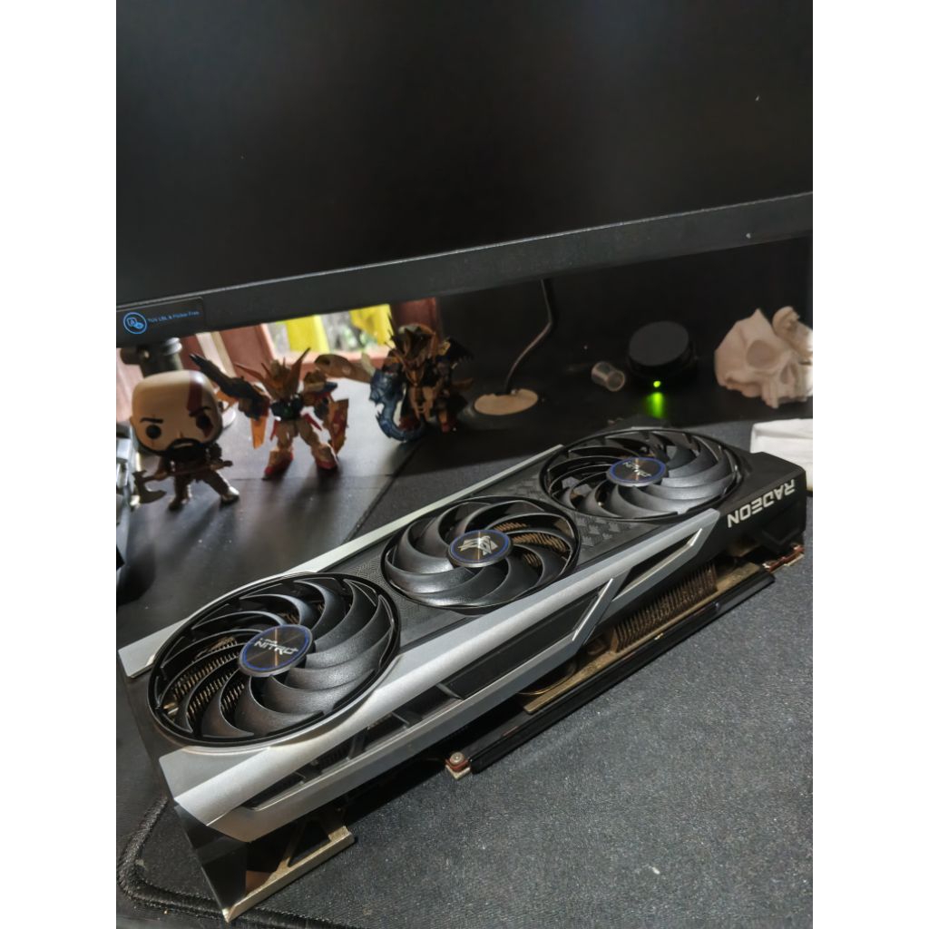 Sapphire Nitro+ RX 6800 XT 16GB GDDR6 (BUKAN RX 6900, 7800, 9060, 9070, RTX 4060, 4070, 5060)