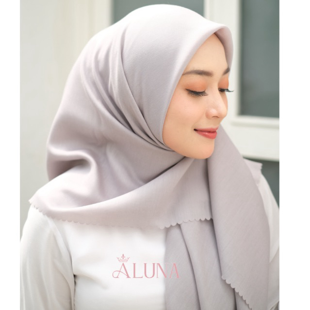 Segiempat Syari Voal Paris Aluna – Hijab Syari Voal Premium