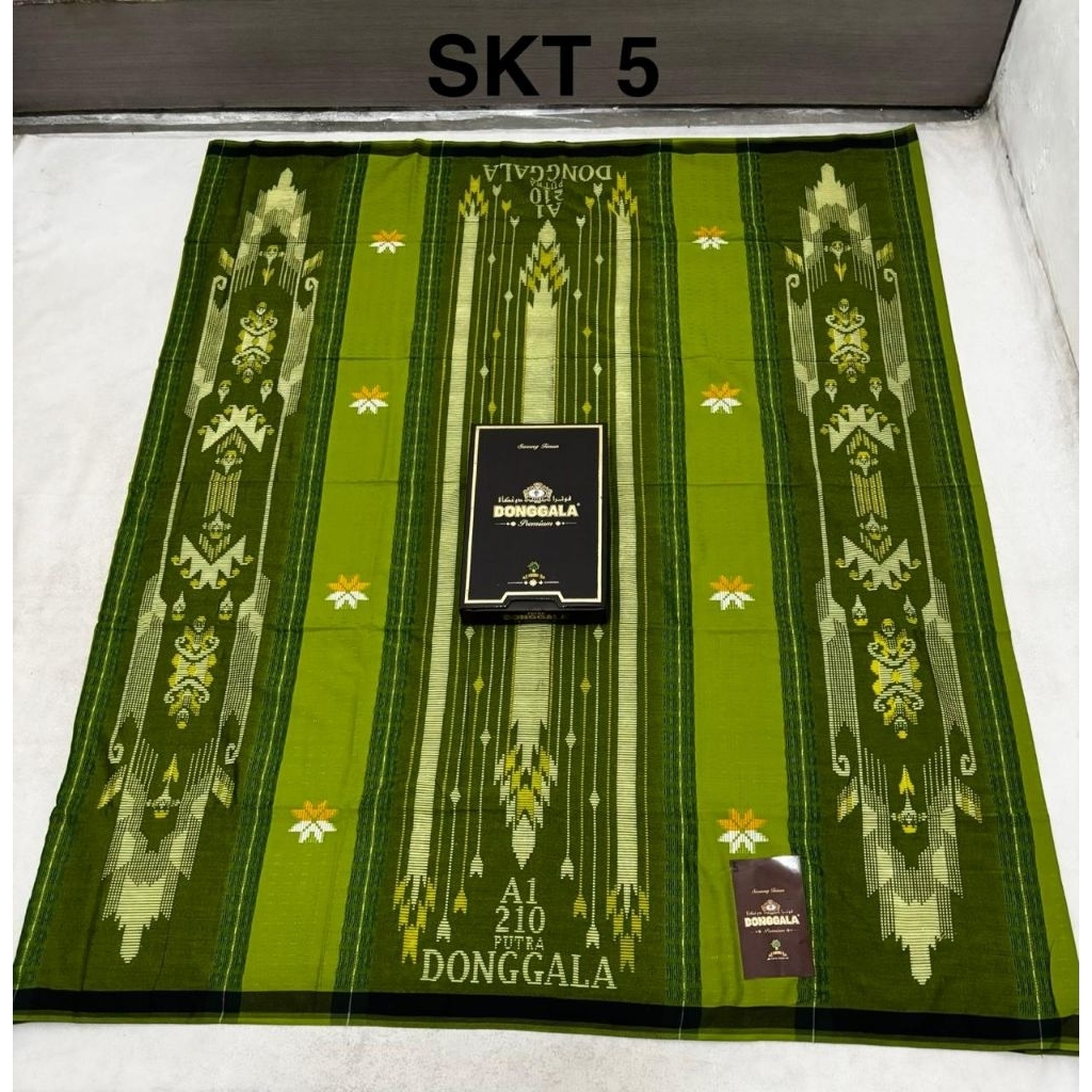 Promo Ramadhan Sarung Putra Donggala SKT - Sarung Donggala Hitam Rayon Warna Faforit