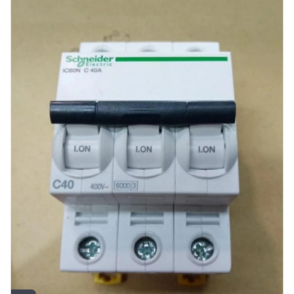 MCB Schneider 3Phase  40A