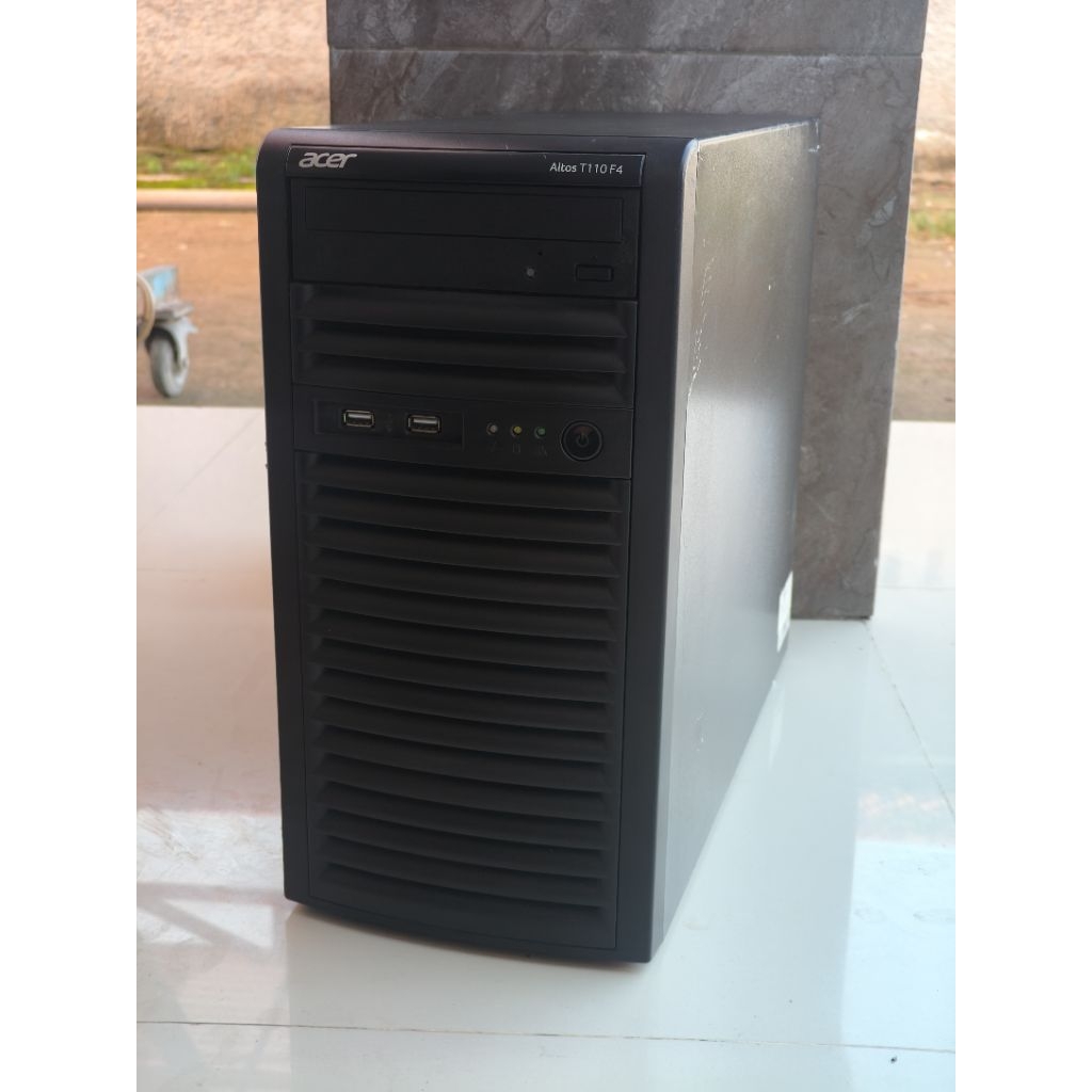 PC server tower Acer Altos T110F4. DDR4 RAM 8GB HDD 1 TB  normal