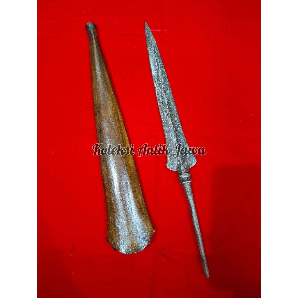 Pusaka Tombak Pamor Lurus