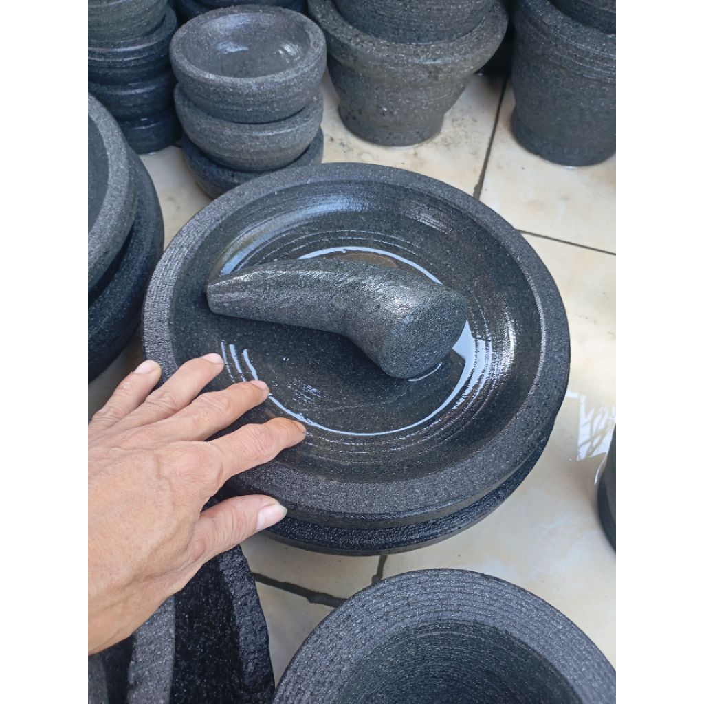 Cobek bubut 18cm 1set bahan batu gunung