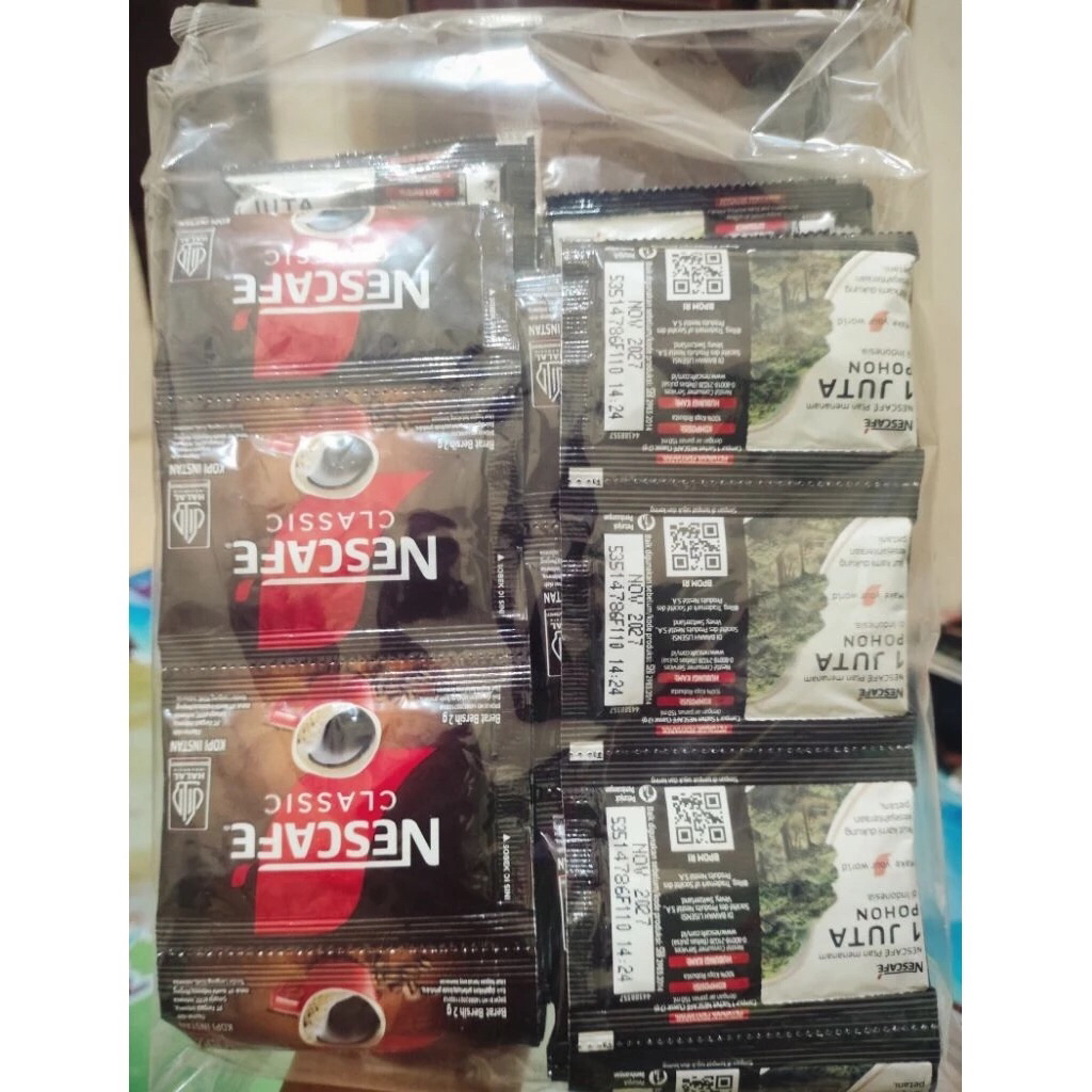 Nescafe Classic 60 Sachet - Kopi Murni 100% Tanpa Gula, Larut Cepat, Praktis
