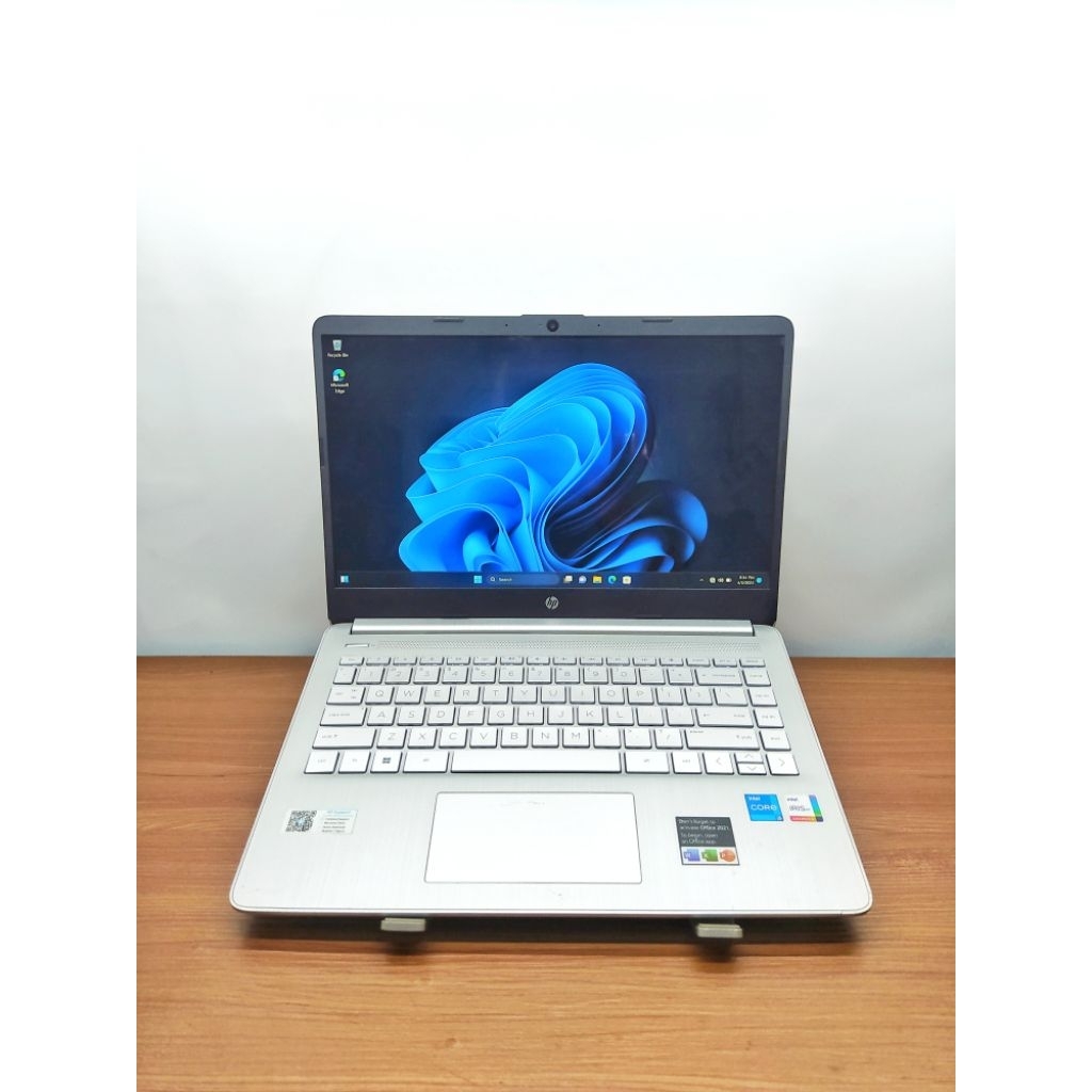 Laptop Hp 14s-dq2xxx Intel core i5 Gen 11 RAM 8GB SSD 256GB