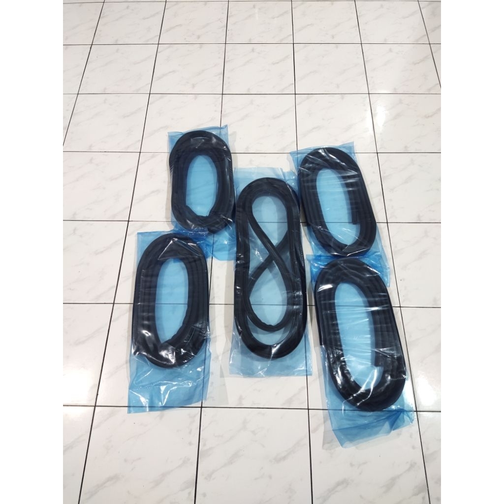 karet balon karet body peredam pintu dan bagasi belakang mobil KIA TIMOR all varian