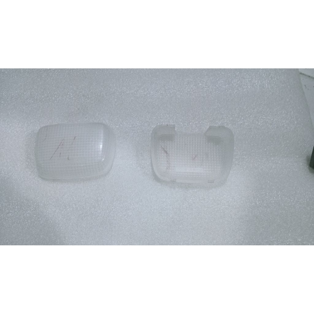 Mika lampu plafon Avanza