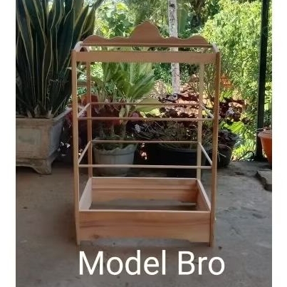 Sangkar model Bro ambrukan