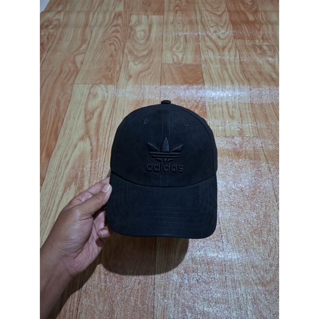 topi ad1 bunga suede