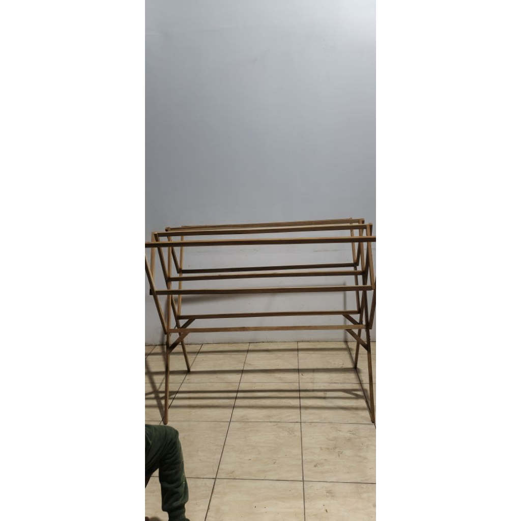 JEMURAN KAYU LIPAT MAHONI PLITUR PERNISH JEMURAN BAJU JEMURAN PAKAIAN MODEL LIPAT MINIMALIS