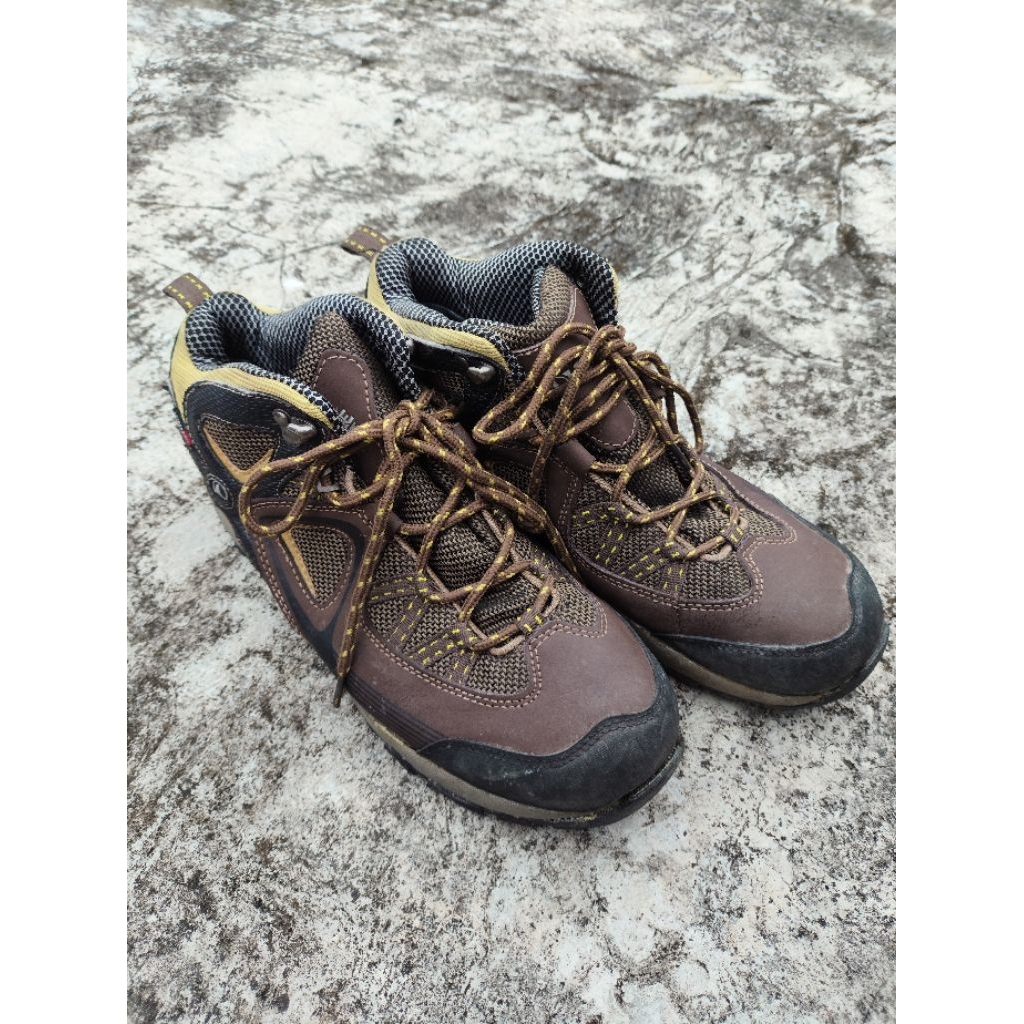Sepatu Outdoor Leisure Time