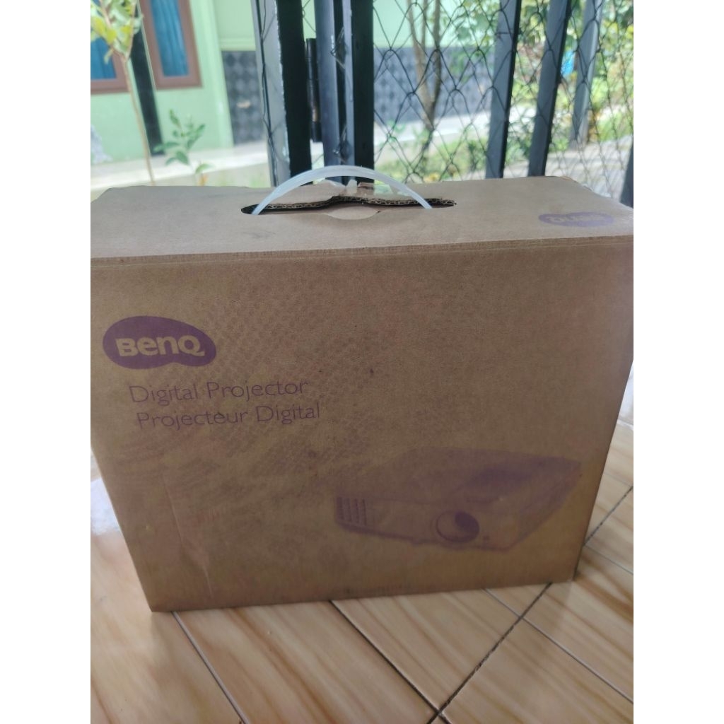 proyektor benq ed934