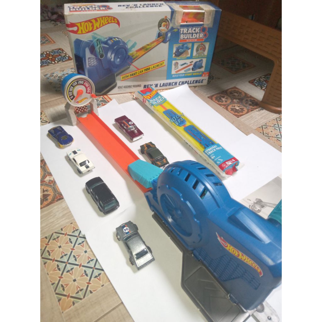Hotwheels booster track engkol manual + bonus mobil dan track