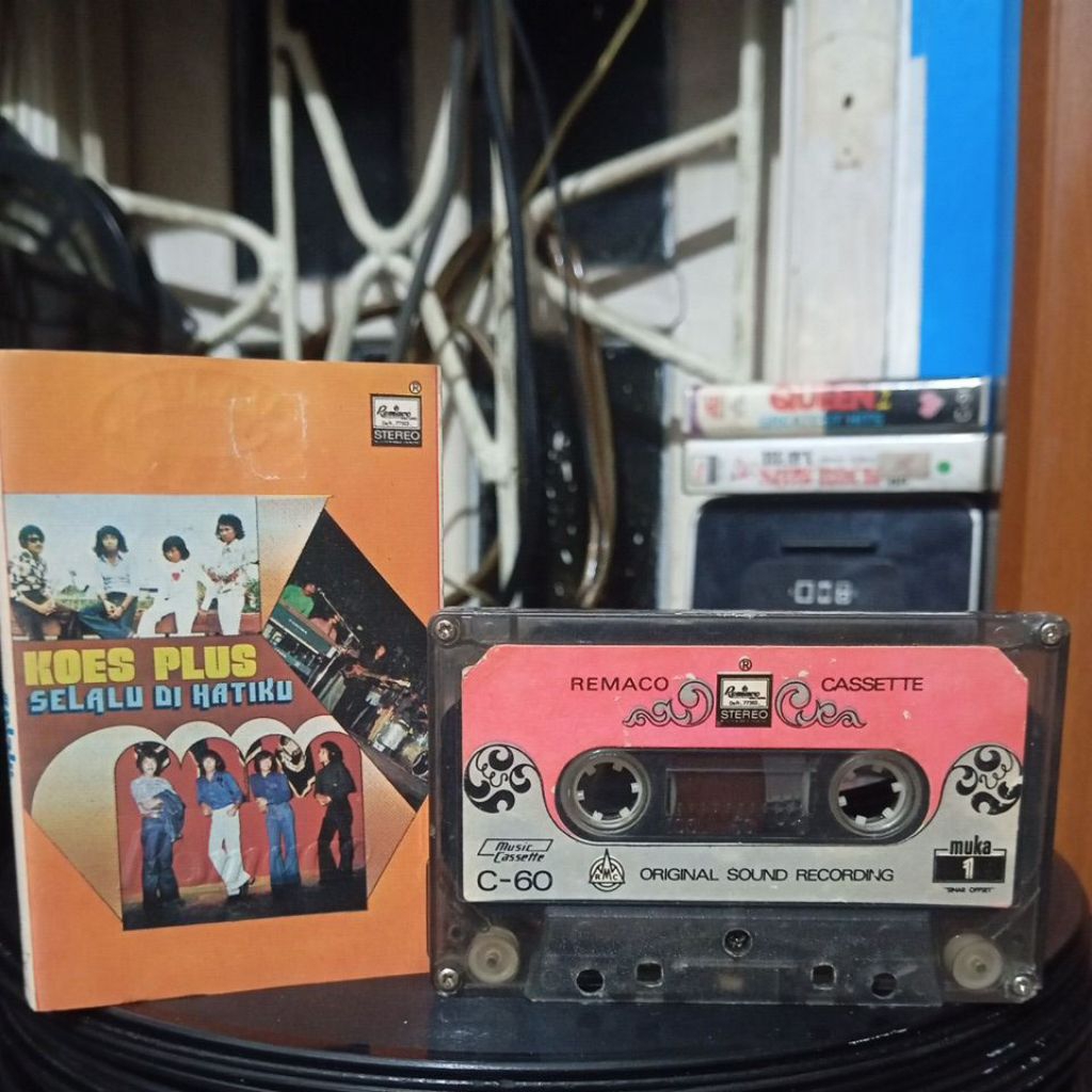 kaset Koes plus + dara puspita selalu di hatiku