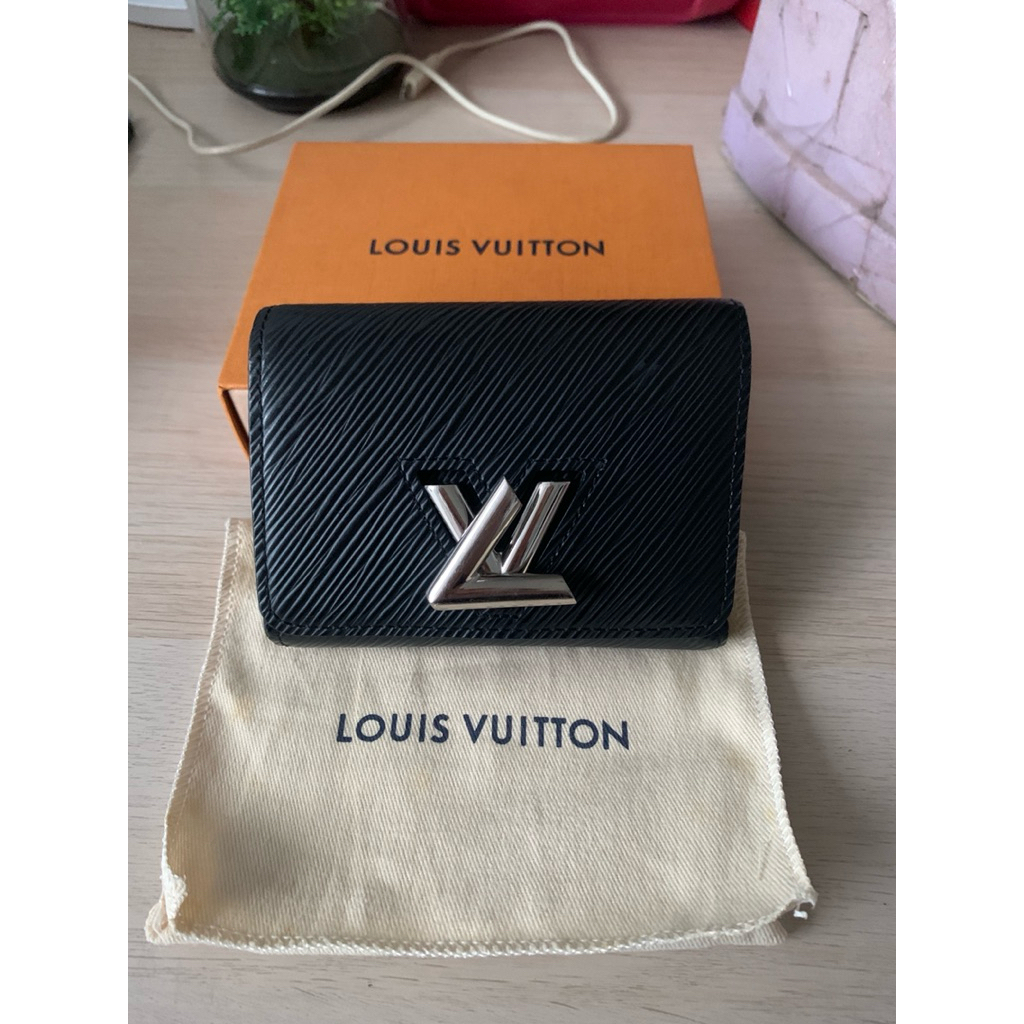 Dompet LV Twist