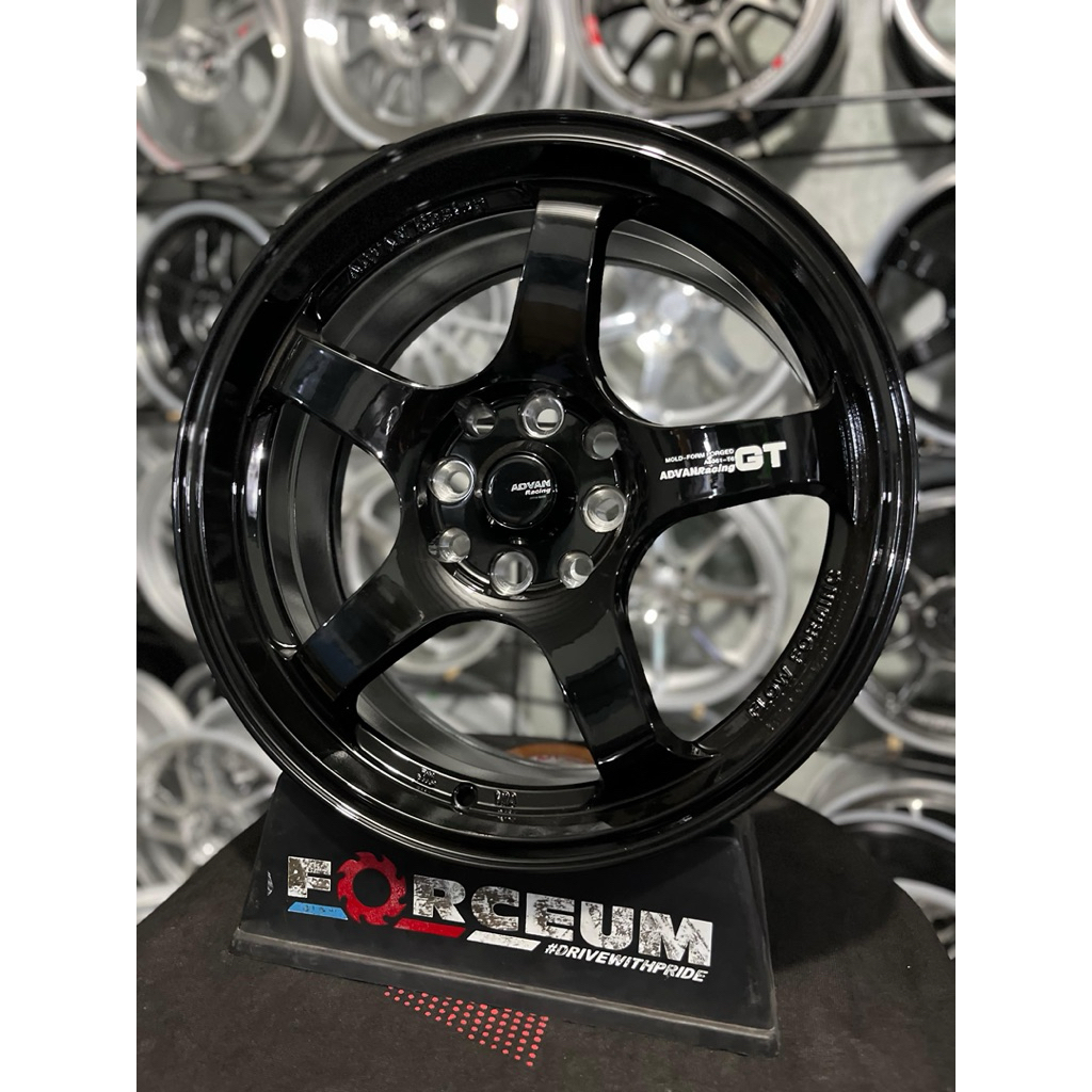 velg advan GT r16 black glossy lebar 7 et40 kondisi baru