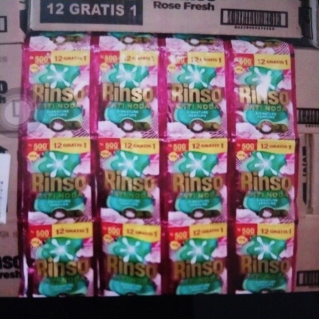 RINSO CAIR SACHET RENCENG 1 DUS ISI 8 RENCENG 500 AN ISI 104 PCS PROMO