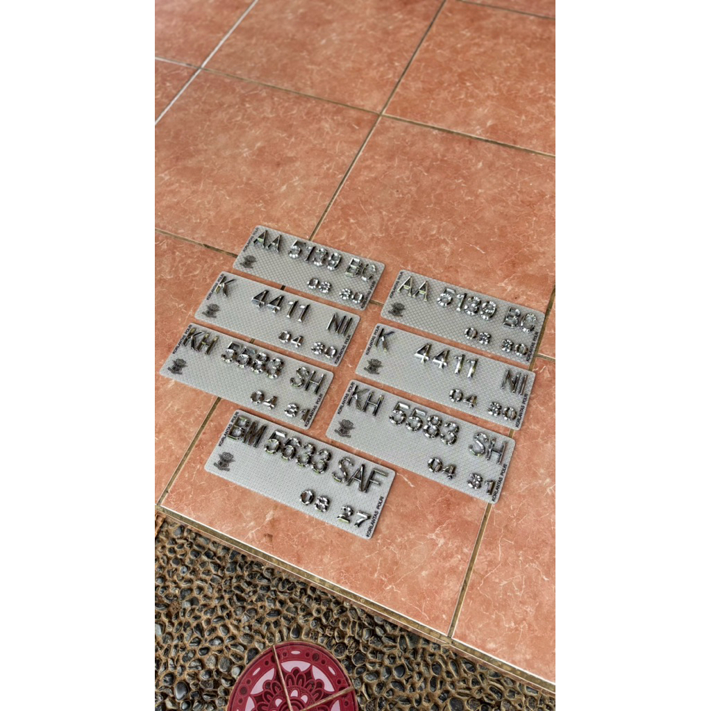 plat nomor carbon angka timbul