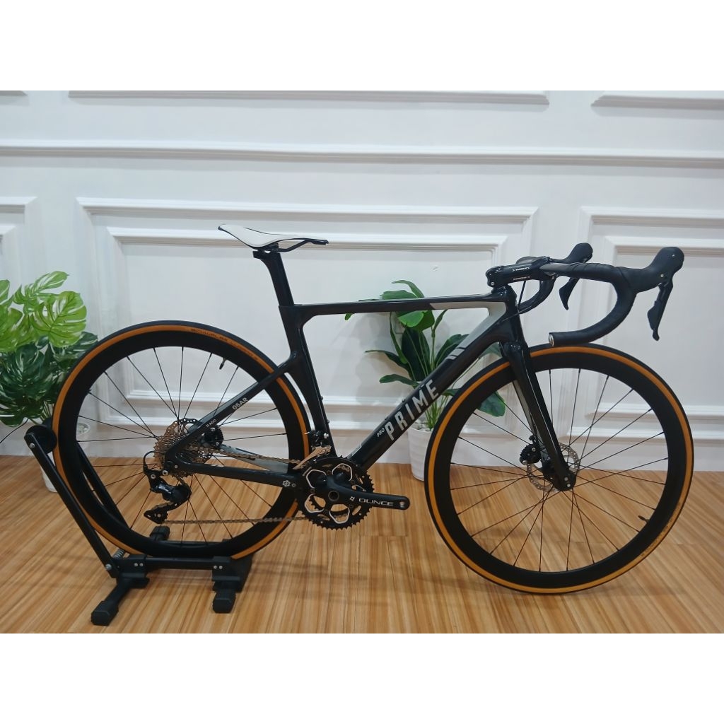 ROADBIKE PRO PRIME FULL CARBON SIZE 48 SECOND GOOD CONDITION