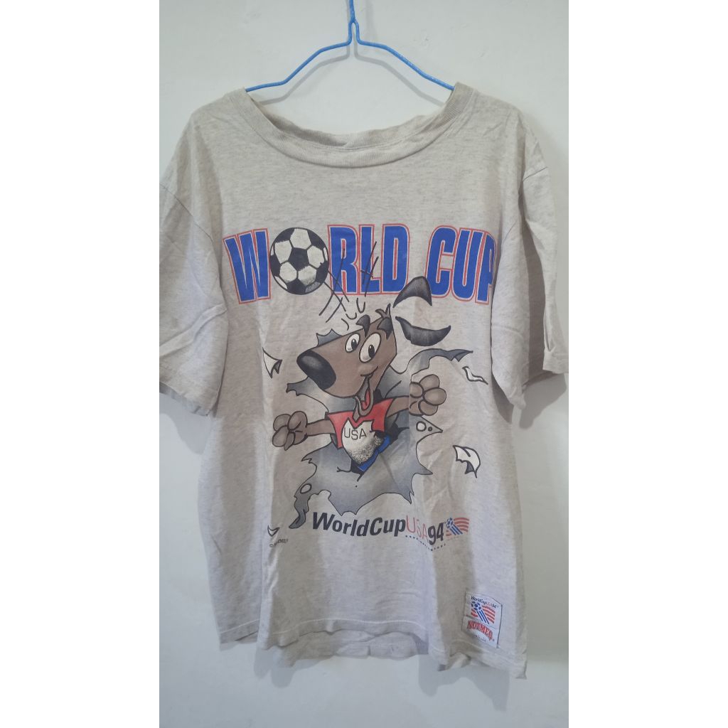 T-shirt kaos bola piala Dunia vintage