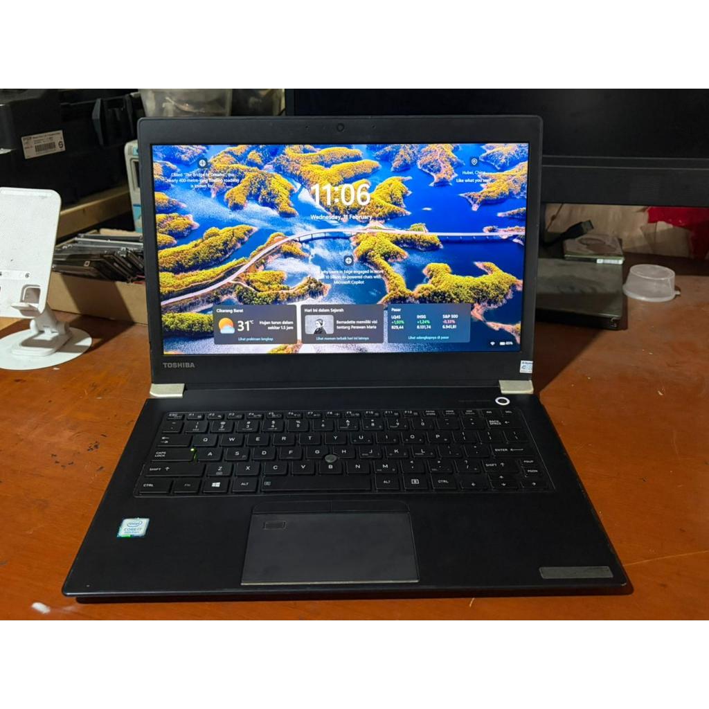 LAPTOP TOSHIBA  PORTEGE X30-E Spesifikasi : Intel Core i7-8550U  RAM 8 GB SSD 128 GB