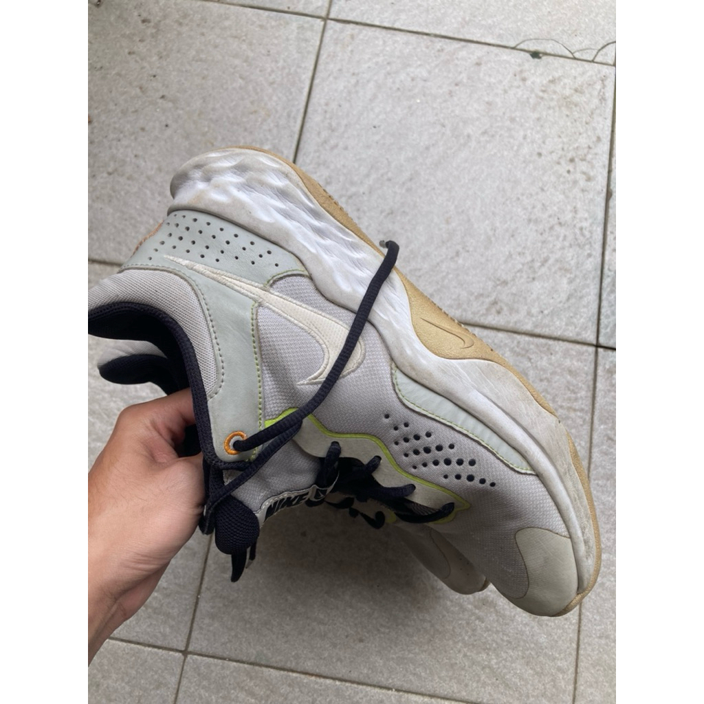 nike fly.by mid 3