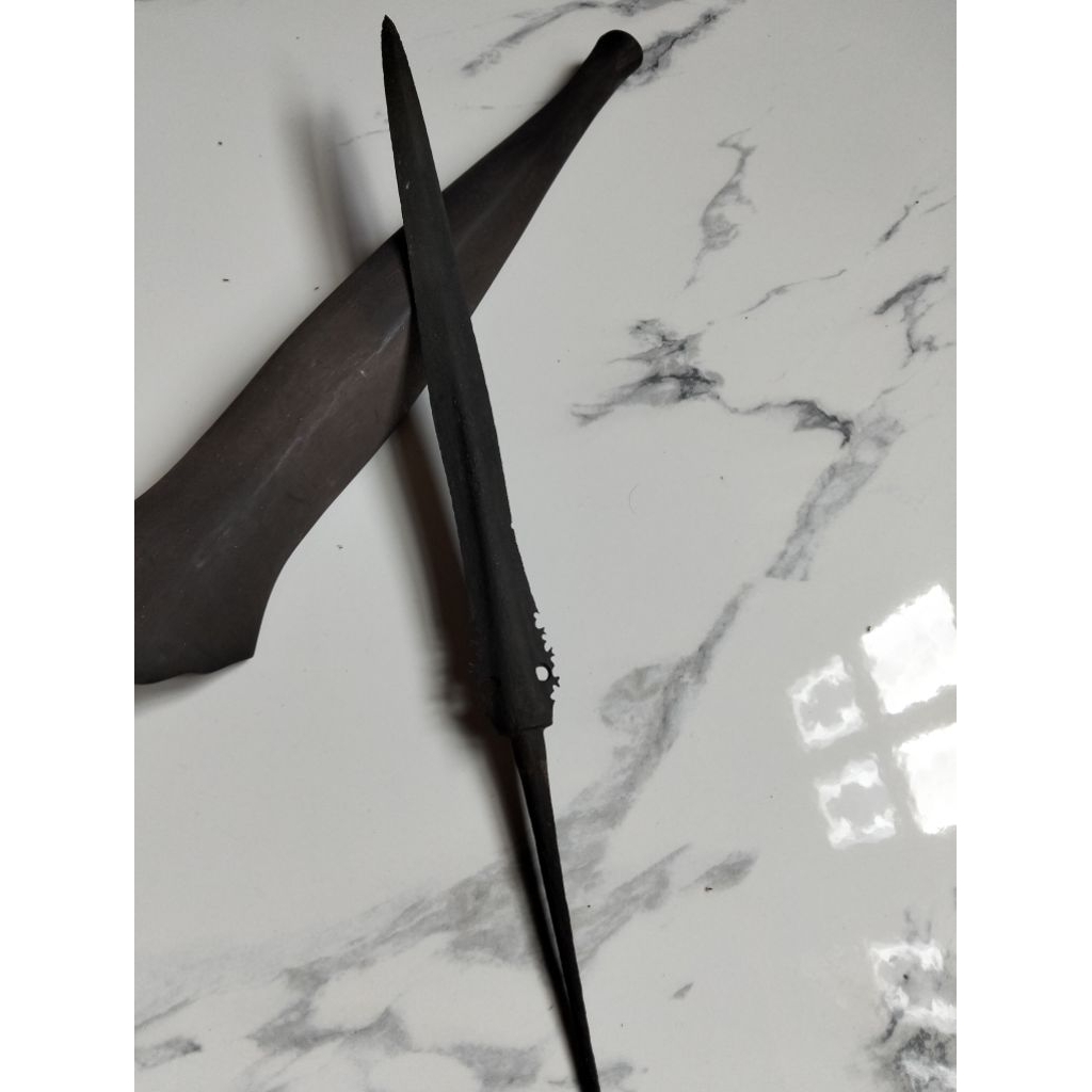 tombak tua/pusaka peninggalan/tombak kuno