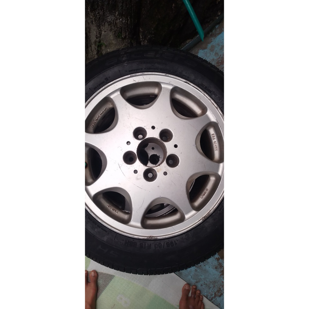 velg mercy eight hole R15