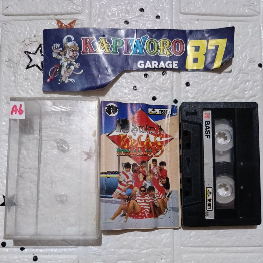 KASET PITA ,,10 SUARA EMAS REMAJA