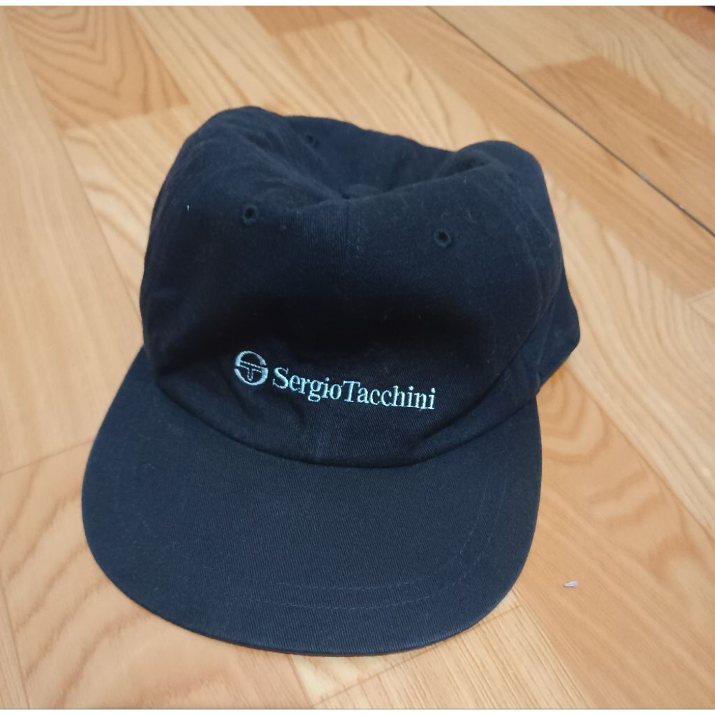 Topi Sergio Tacchini