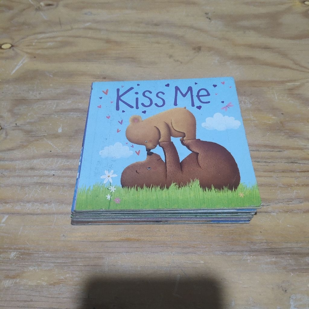 Buku IglooBooks Bear Varian