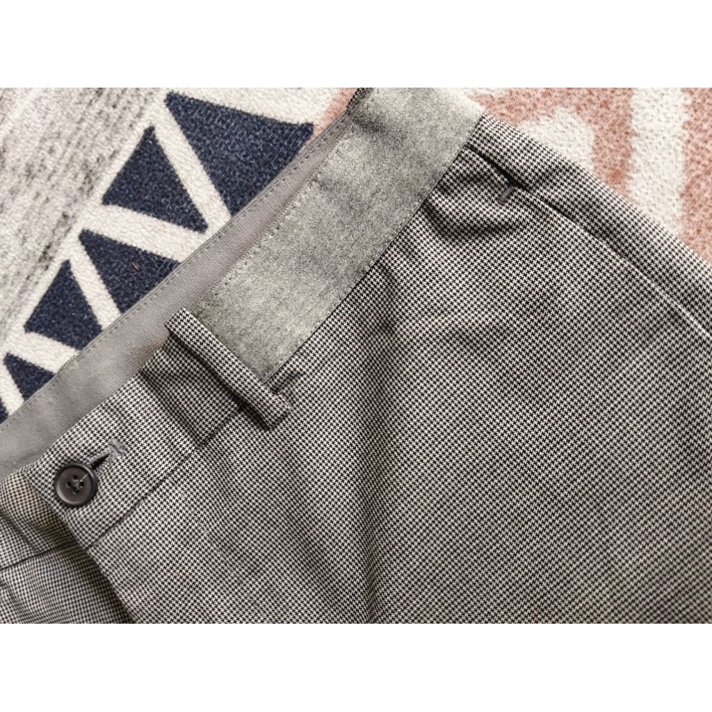 Uniqlo celana formal pria Tartan grey