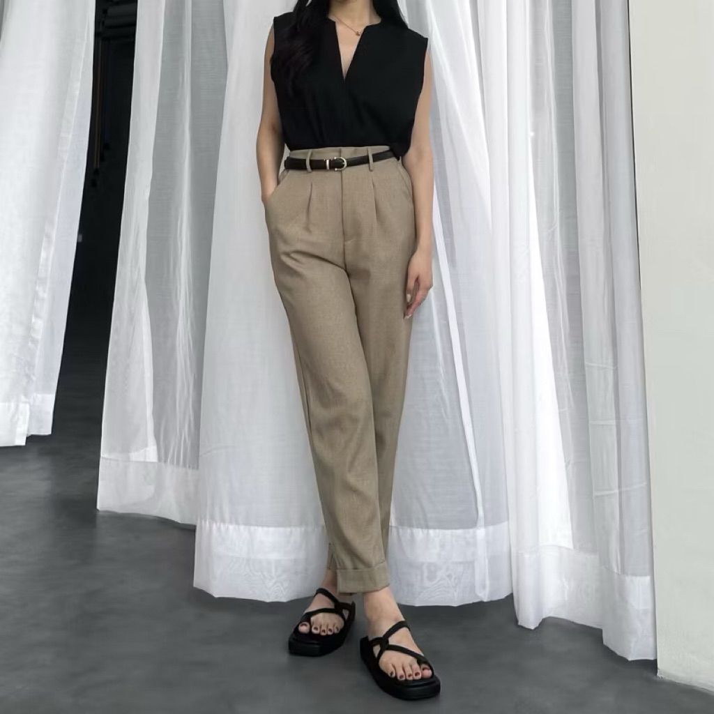 PL by Yeona – Gilly Pencil Pants (Size XL)