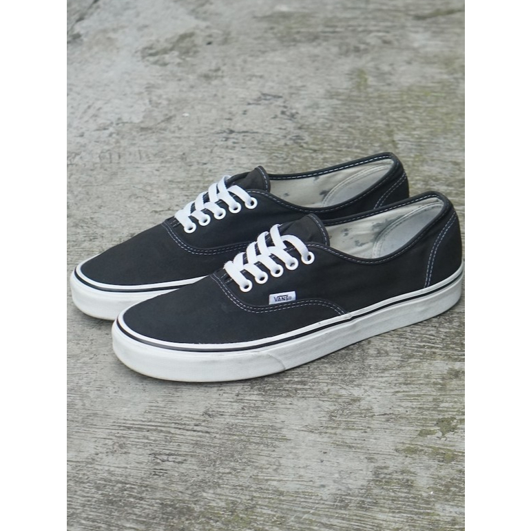 VANS AUTHENTIC BW Size 44,5 / 29 cm Second 100% Original - GR00058