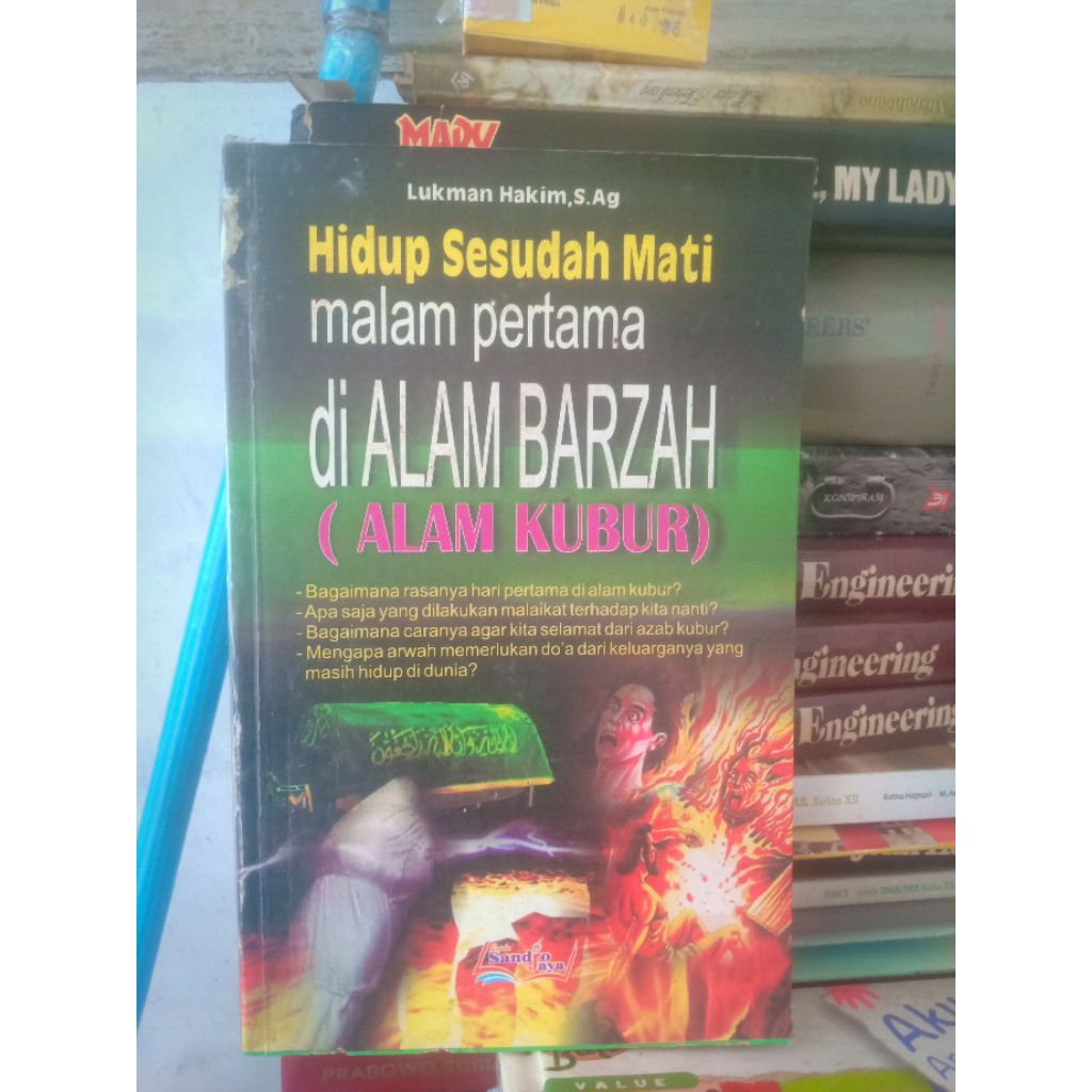 buku Hidup sesudah pertama di Alam Barzah (alam kubur)