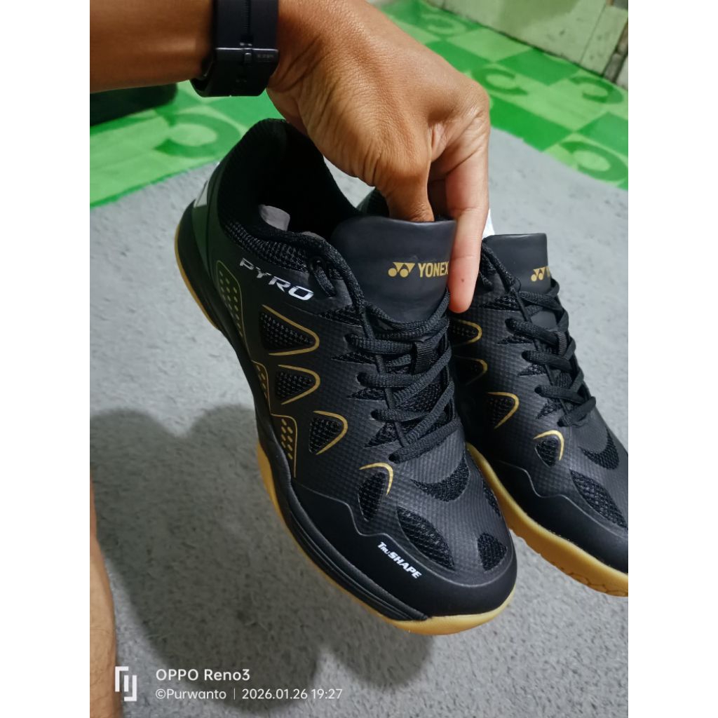 Sepatu Yonex original