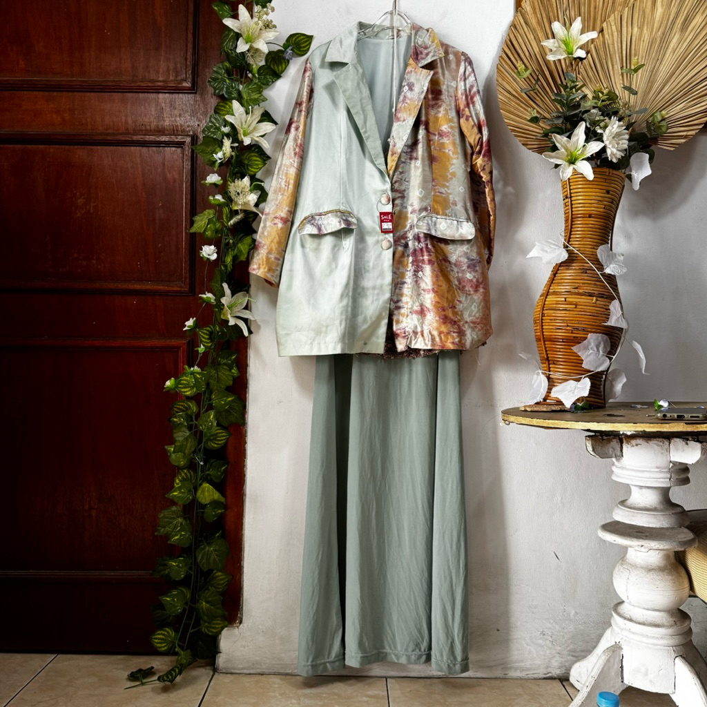 Set Blazer Batik Jumputan Rok Bunga
