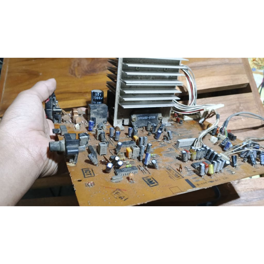 pcb amplifier stk 402