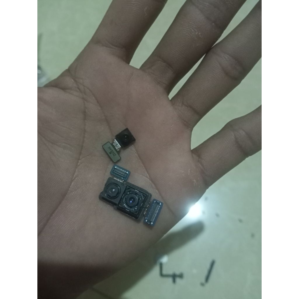 kamera Samsung galaxy m20 fullset depan belakang bekas copotan normal