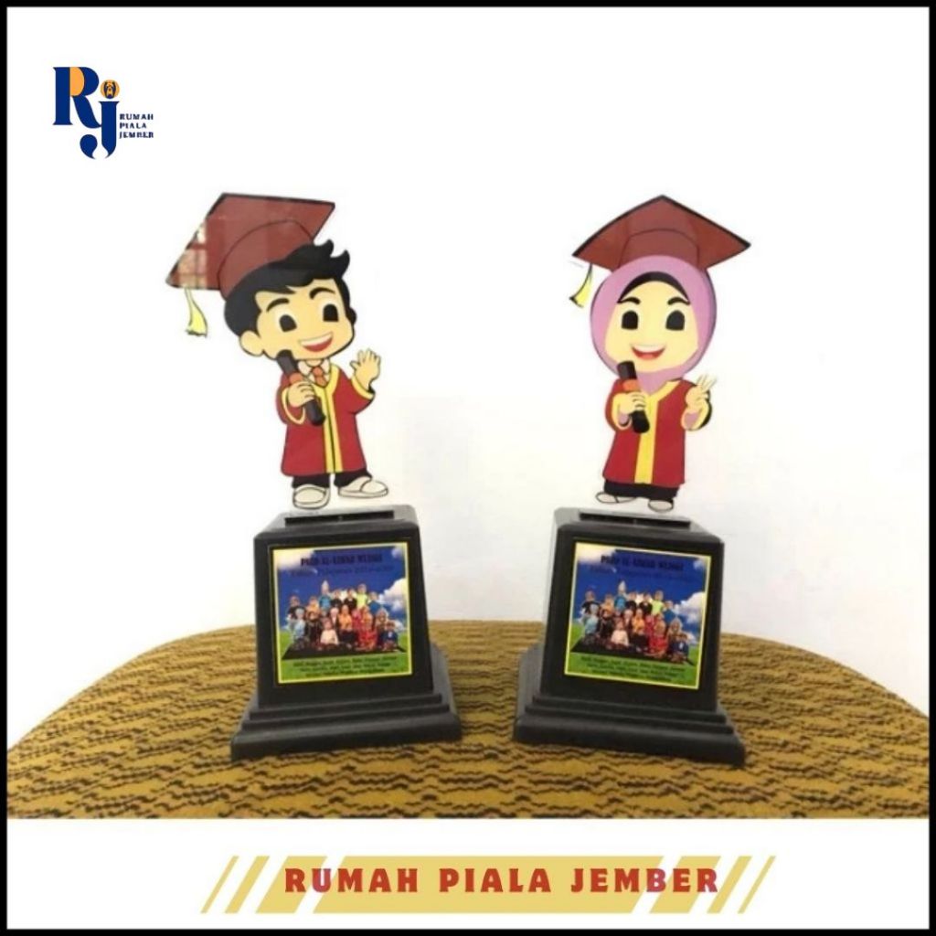 Trophy Akrilik Wisuda