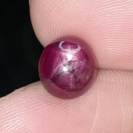 Natural Ruby Star Dim: 8.2 x 7.5 x 5.2mm 3.85ct Star 6rays Oval Cabochon Code A570