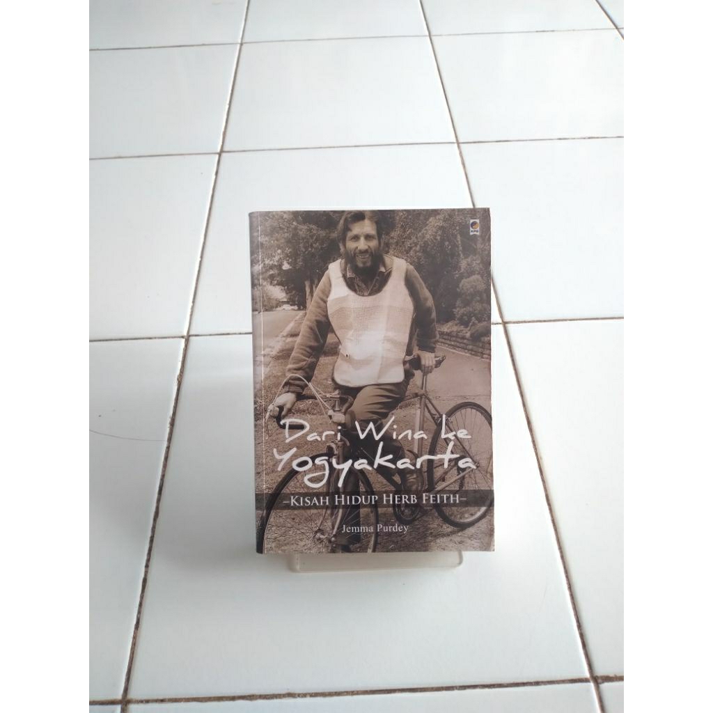dari wina ke yogyakarta kisah hidup herb feith