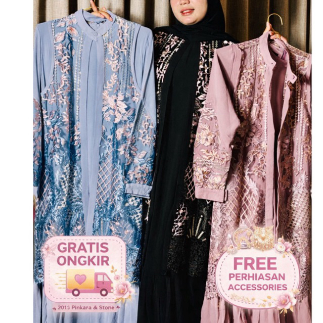 Gamis dengan detail bordir premium dan rompi brokat yang mewah, bikin look kamu terlihat mahal tanpa