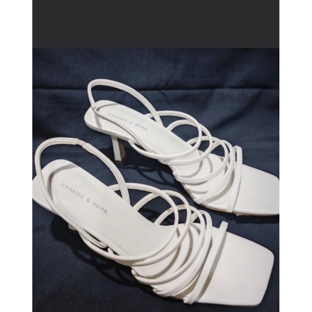 CHARLES&KEITH HEELS WHITE ORIGINAL 1000%