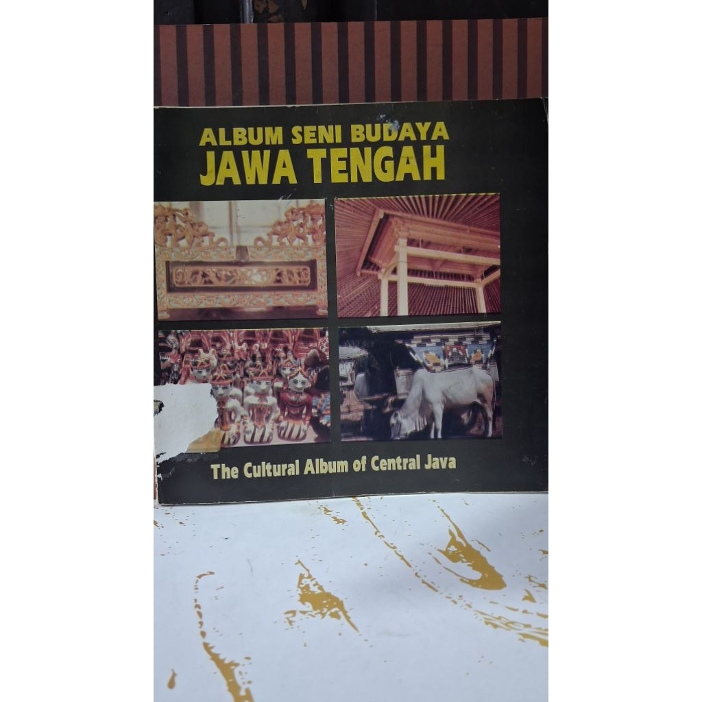 Album Seni Budaya Jawa Tengah - Departemen Pendidikan dan Kebudayaan