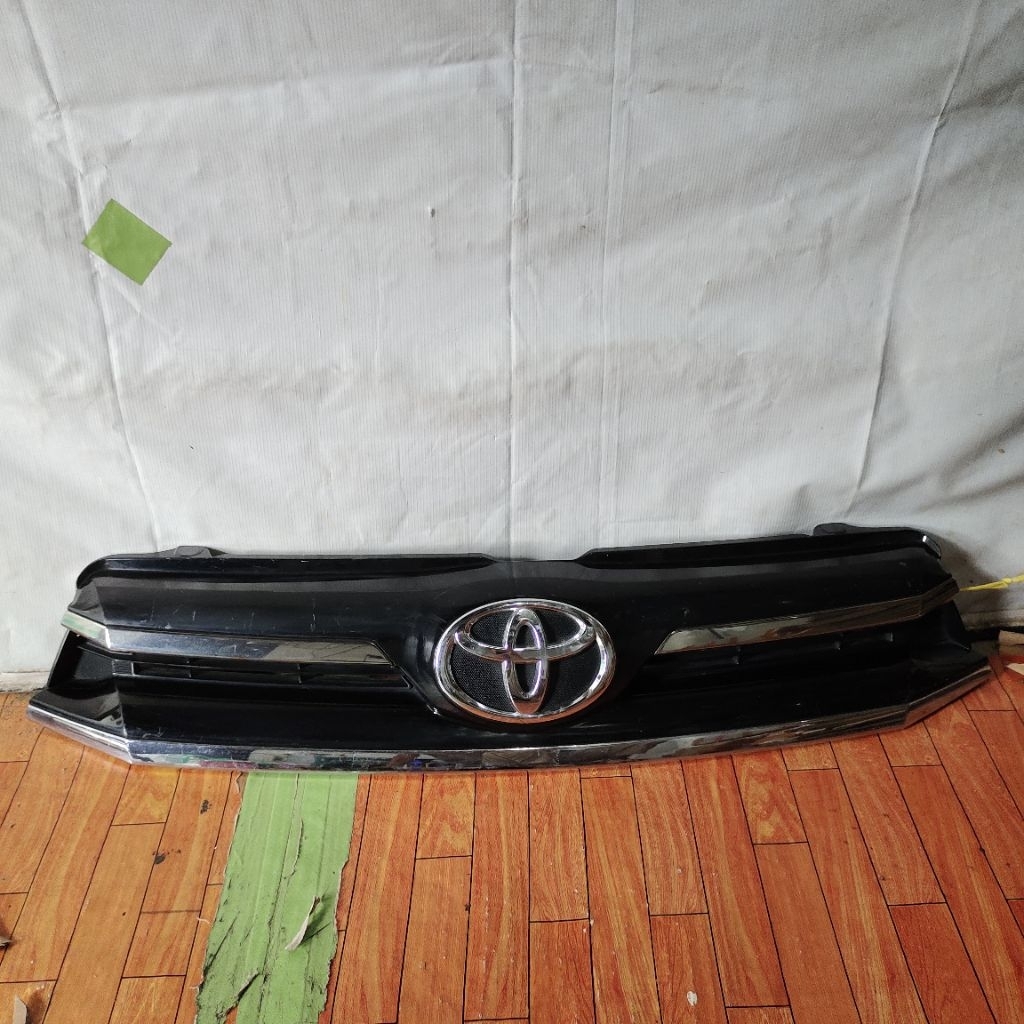 Grill Toyota Innova Reborn 2016-2021 Original