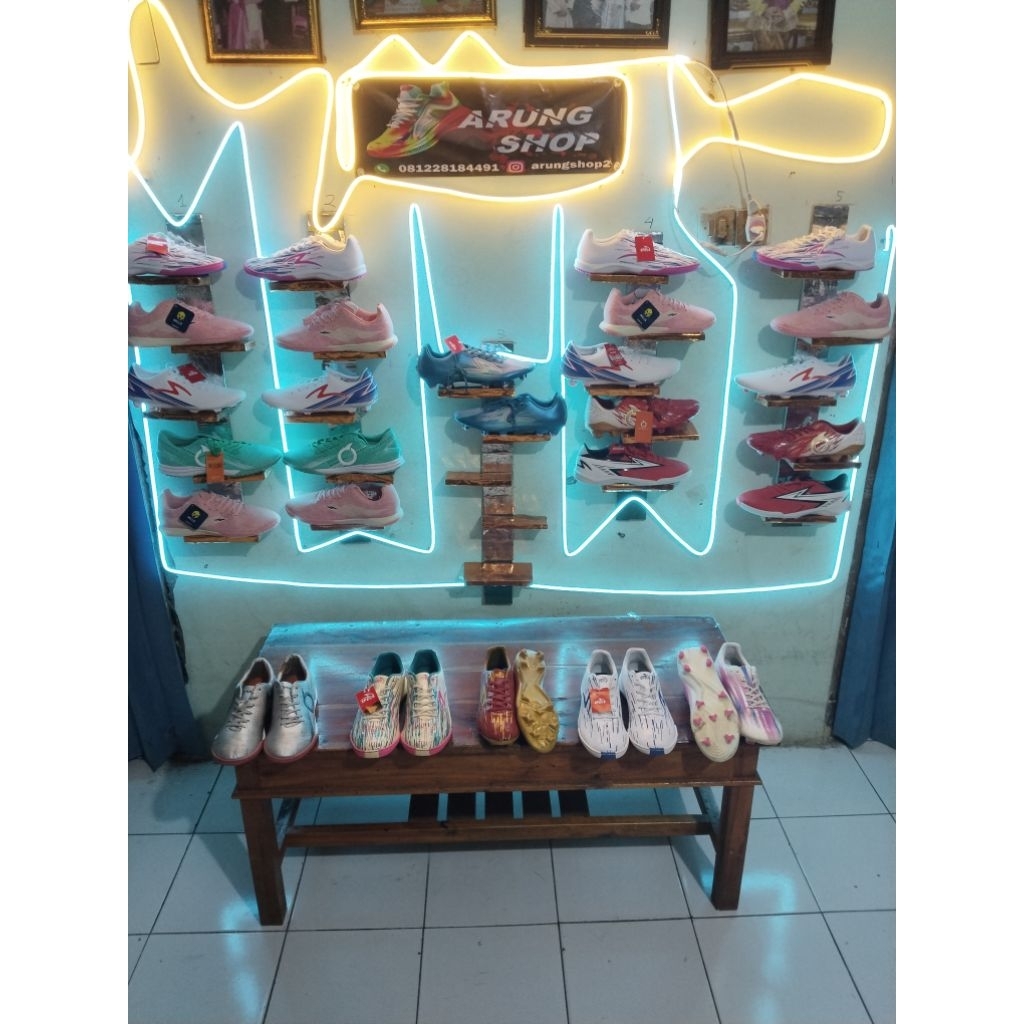 SEPATU FUTSAL SECOND