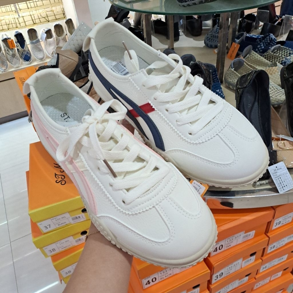 sepatu sneakers wanita st.moritz