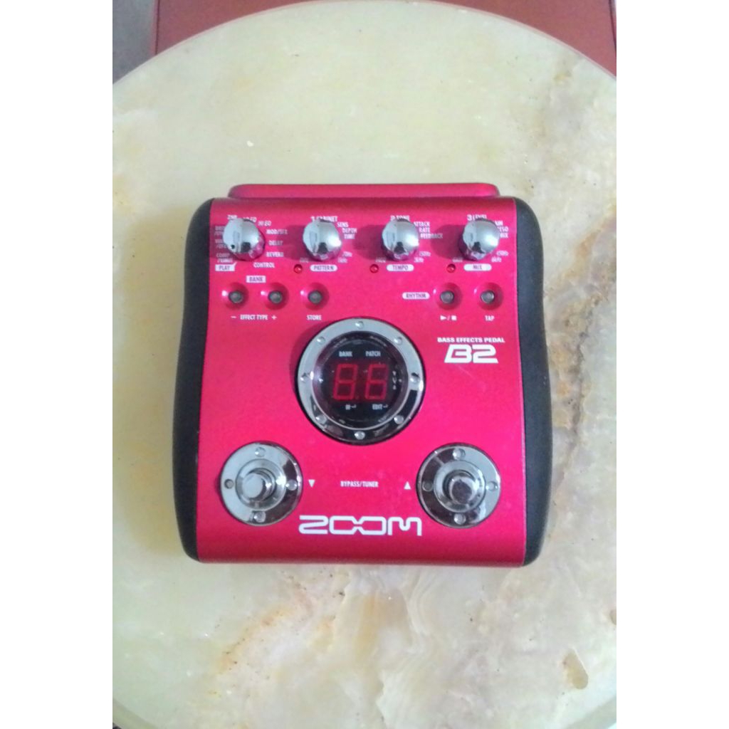 Efek Bass Zoom B2